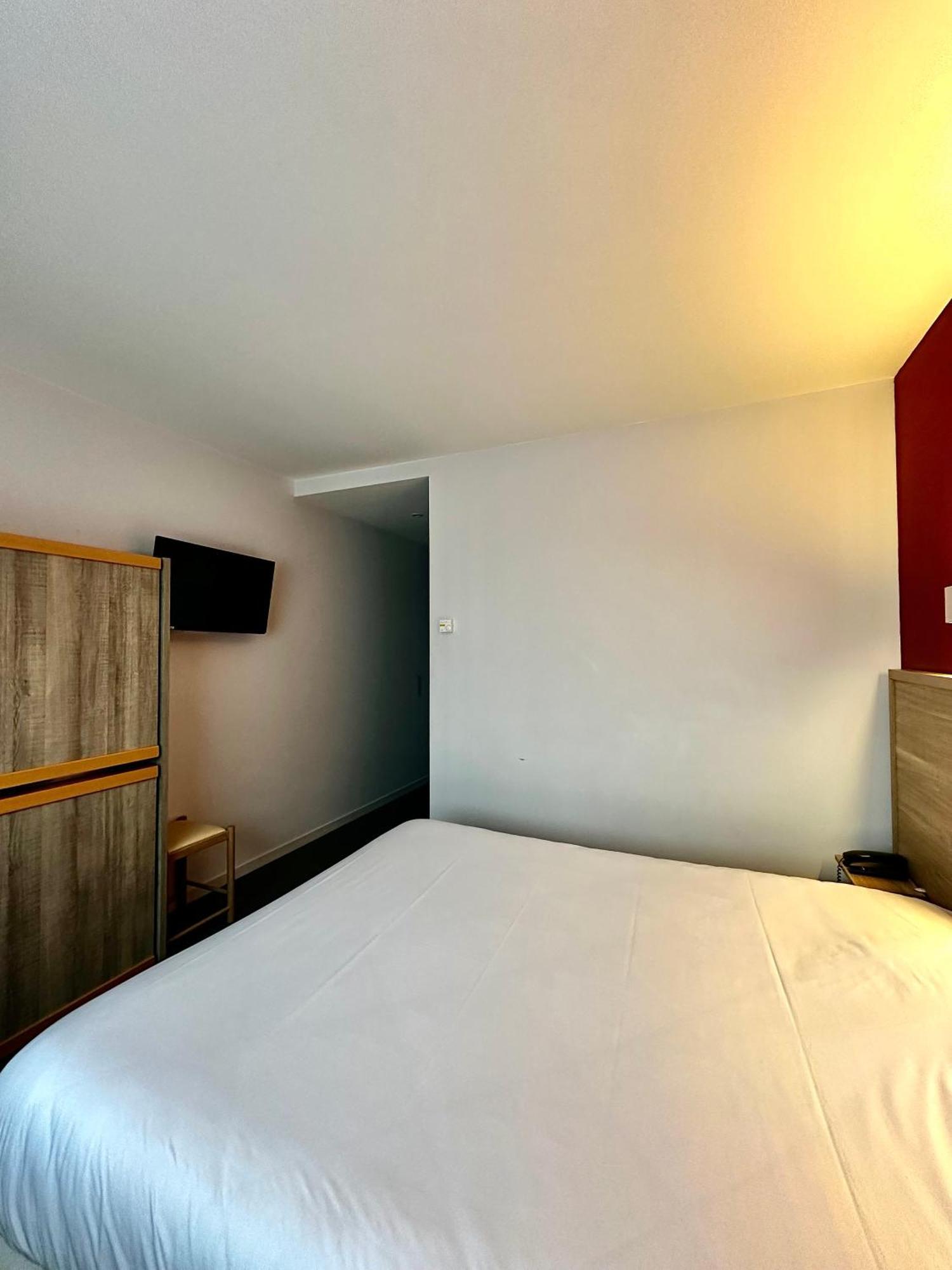 Fasthotel Laval Exterior foto